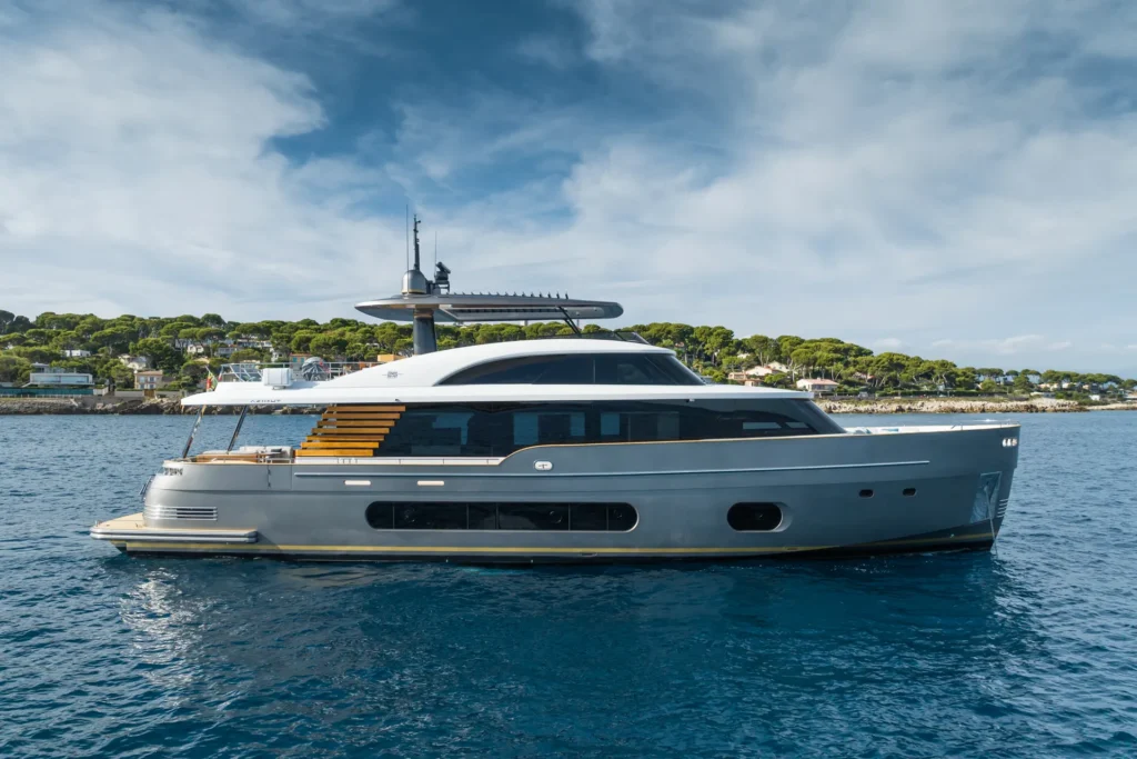 AZIMUT MAGELLANO SWG