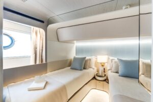 AZIMUT 27 METRI