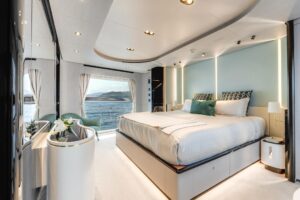 AZIMUT 27 METRI