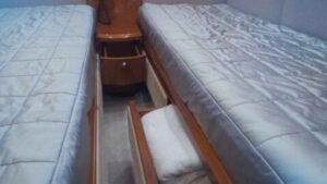 Princess 82 for sale 2004 - photo 65