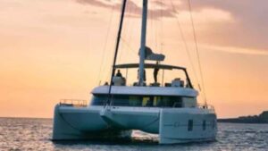 Sunreef 60 A Galley-up