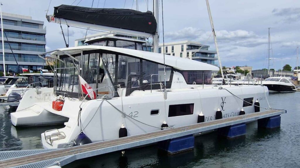 Lagoon 42