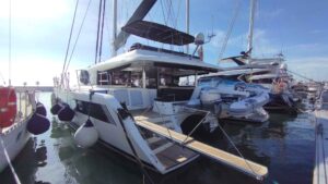 Lagoon 620 for sale 2012 - photo 3