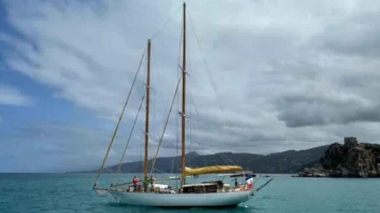 Alumarine Schooner 63