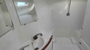 Beneteau Oceanis Clipper 42 CC for sale 2004 - photo 40