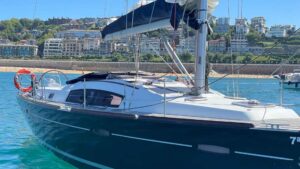 Beneteau Oceanis 40 for sale 2010 - photo 3
