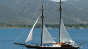 Wooden Motor Sailer 38 Meters for Sale 2000 - photo 3