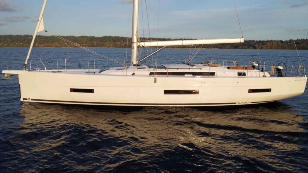 Dufour 530