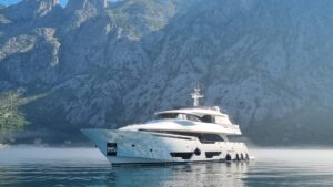 CUSTOM LINE NAVETTA 28 ESTELLA III