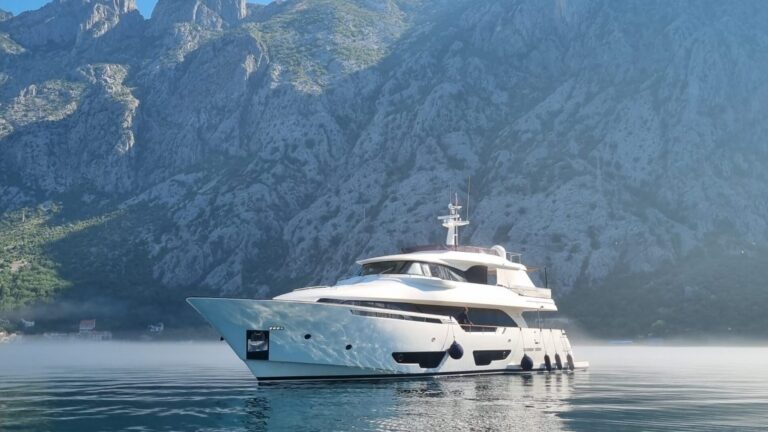 CUSTOM LINE NAVETTA 28 ESTELLA III