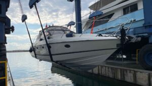 Princess V42 for sale 2000 - photo 11