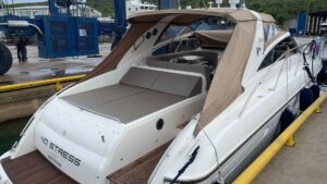 Princess V42 for sale 2000 - photo 7
