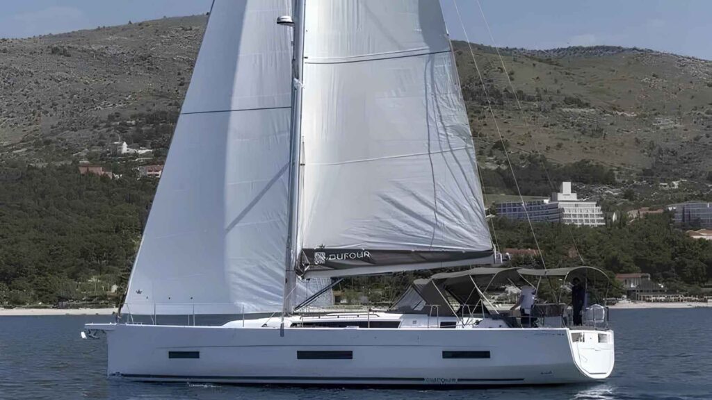 Dufour 530