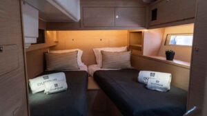2025 Dufour 530 for sale - photo 16