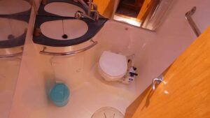 Bavaria 50 Cruiser For Sale 2006 - photo 16