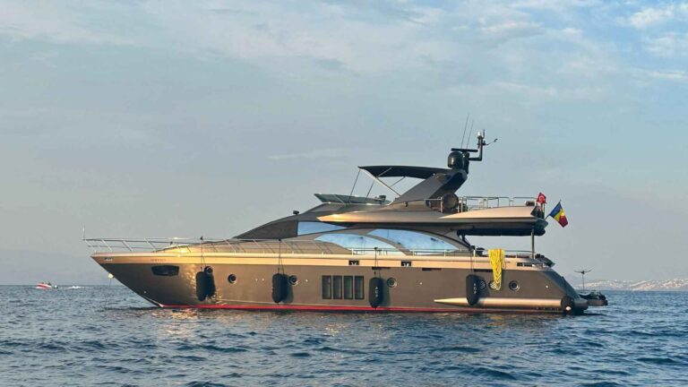 Azimut 78 Fly