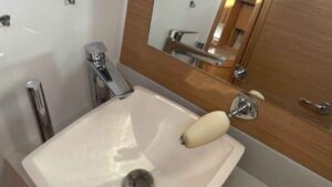 Dufour 360 Grand Large for sale 2020 - photo 38