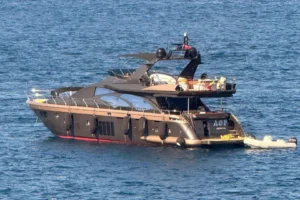 2011 Azimut Fly 78 for sale, lying Sithonia - photo 2
