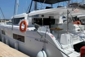 2020 Lagoon 46 for sale, lying Olbia - photo 2