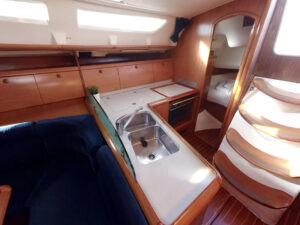 2000 Sun Odyssey 40 sailing yacht for sale - photo 7