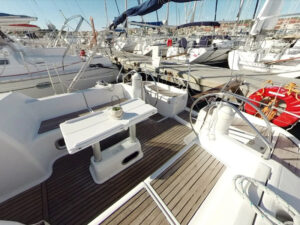 2000 Sun Odyssey 40 sailing yacht for sale - photo 9