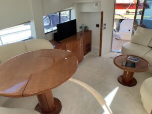 2001 Fairline Squadron 52 motor yacht for sale - photo 17