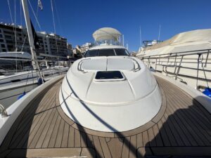 2001 Fairline Squadron 52 motor yacht for sale - photo 18