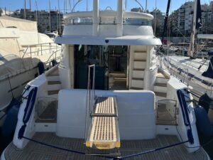 2001 Fairline Squadron 52 motor yacht for sale - photo 2