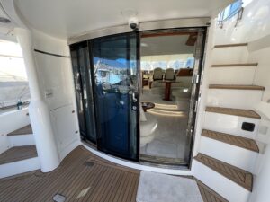 2001 Fairline Squadron 52 motor yacht for sale - photo 20