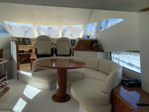 2001 Fairline Squadron 52 motor yacht for sale - photo 8