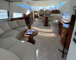 2001 Fairline Squadron 52 motor yacht for sale - photo 9