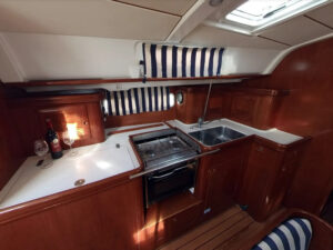 2003 Oceanis 411 sailing yacht for sale - photo 7