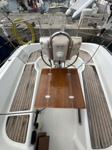 2004 Oceanis 323 sailing yacht for sale - photo 14