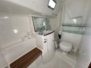 2004 Oceanis 323 sailing yacht for sale - photo 15