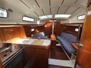 2004 Oceanis 323 sailing yacht for sale - photo 20
