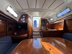 2004 Oceanis 323 sailing yacht for sale - photo 21