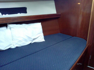 2004 Oceanis 393 sailing yacht for sale - photo 5