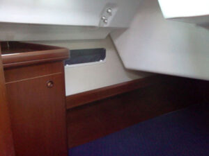 2004 Oceanis 393 sailing yacht for sale - photo 7