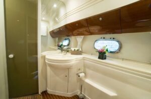 2006 Princess V65 motor yacht for sale - photo 6