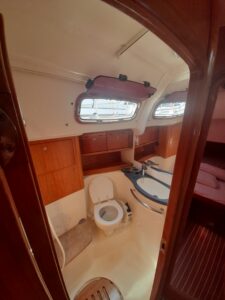 2007 Bavaria 50 Cruiser sailing yacht for sale - photo 5