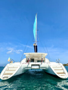 2008 Lagoon 440 catamaran for sale - exterior view