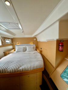 2008 Lagoon 440 catamaran for sale - interior