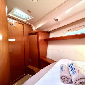 2008 Oceanis 40 sailing yacht for sale - photo 16