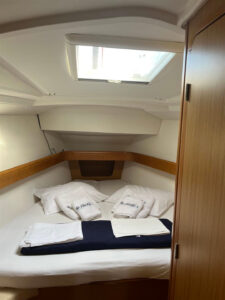 2009 Sun Odyssey 42 i sailing yacht for sale - photo 10