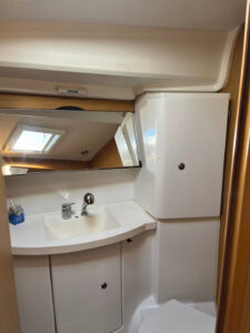 2009 Sun Odyssey 42 i sailing yacht for sale - photo 14