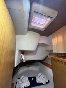 2009 Sun Odyssey 42 i sailing yacht for sale - photo 2