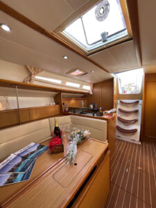 2009 Sun Odyssey 42 i sailing yacht for sale - photo 9