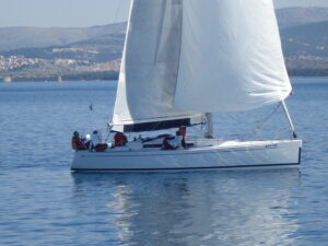 2010 Grand Soleil 37 sailing yacht for sale - photo 6