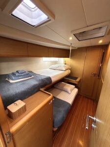 2010 Jeanneau 57 sailing yacht for sale - photo 17