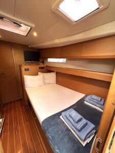 2010 Jeanneau 57 sailing yacht for sale - photo 23